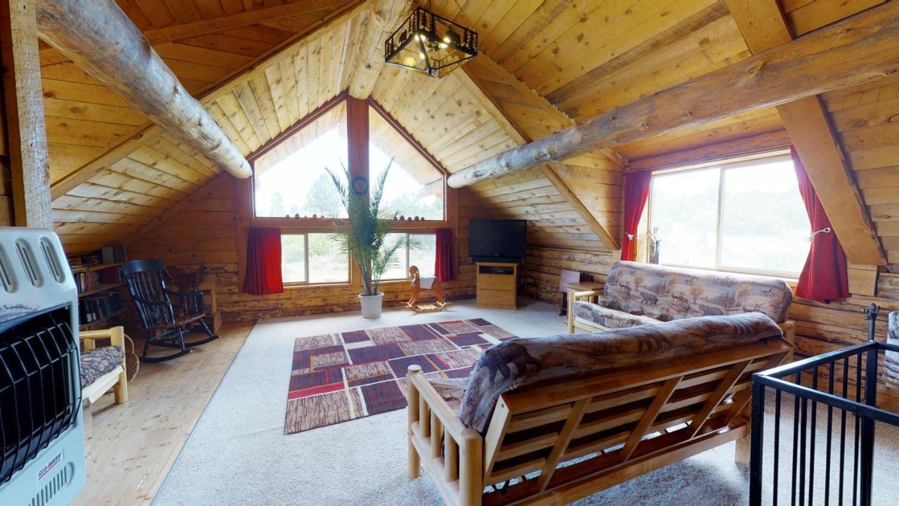 Canyon View Family Cabin, Deck, Tv Room, Games, Bbq, Campfire Monticello Kültér fotó
